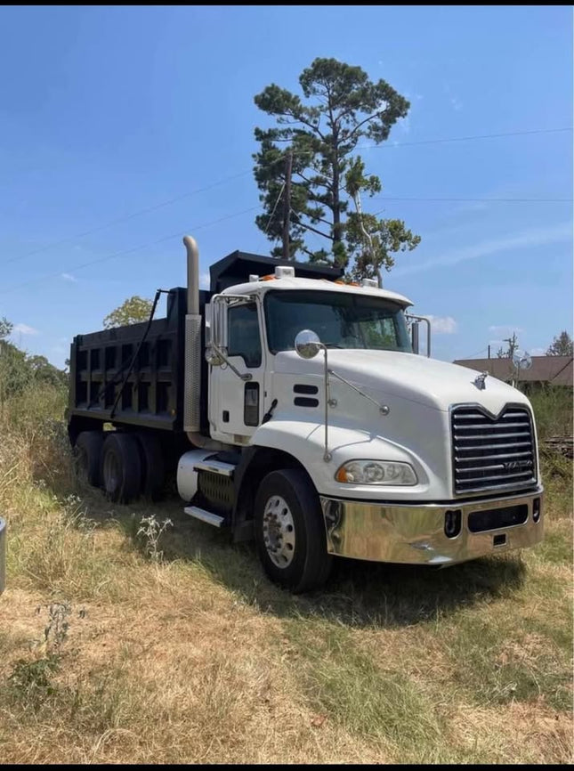 2016 Mack Pinnacle  Tandem Axle Dump Truck $65,000 (Syracuse, NY)