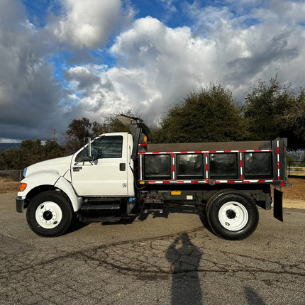 2012 Ford F750 XL Single Axle Dump Truck $42,500 (Yucaipa, CA)