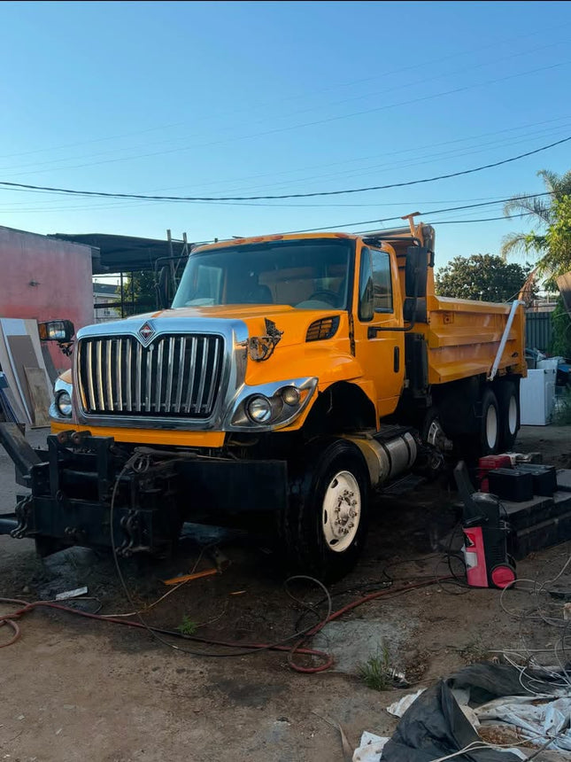 2014 International 7500 Tandem Axle $65,000 (South Gate, CA)