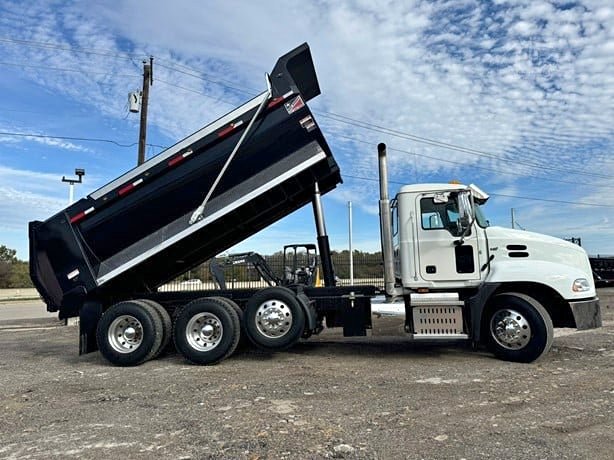 2016 Mack Pinnacle CXU613 Triaxle Dump truck $79,900 (Fort Worth, TX)