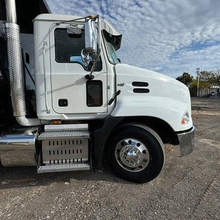 2016 Mack Pinnacle CXU613 Triaxle Dump truck $79,900 (Fort Worth, TX)