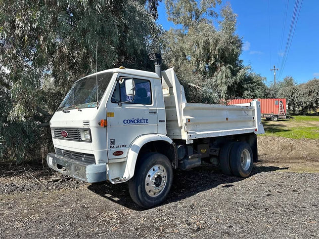 1989 Peterbilt Single Axle Dump Truck $17,000 (Fresno, CA)