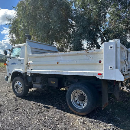 1989 Peterbilt Single Axle Dump Truck $17,000 (Fresno, CA)