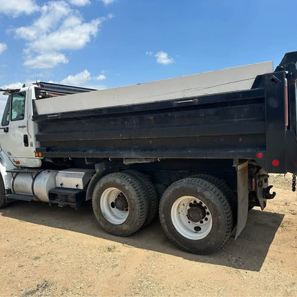 2013 International 8600 Tandem Axle Dump Truck $27,000 (Sanger, CA)