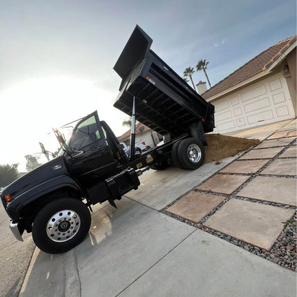 2002 Chevrolet 7500 Single Axle Dump Truck $49,500 (Lake Elsinore, CA)