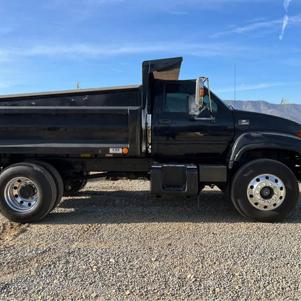 2002 Chevrolet 7500 Single Axle Dump Truck $49,500 (Lake Elsinore, CA)