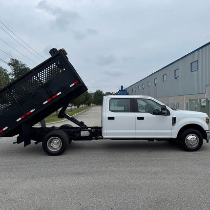 2018 Ford F350 Single Axle Dump Truck $35,500 (Abington, MA)