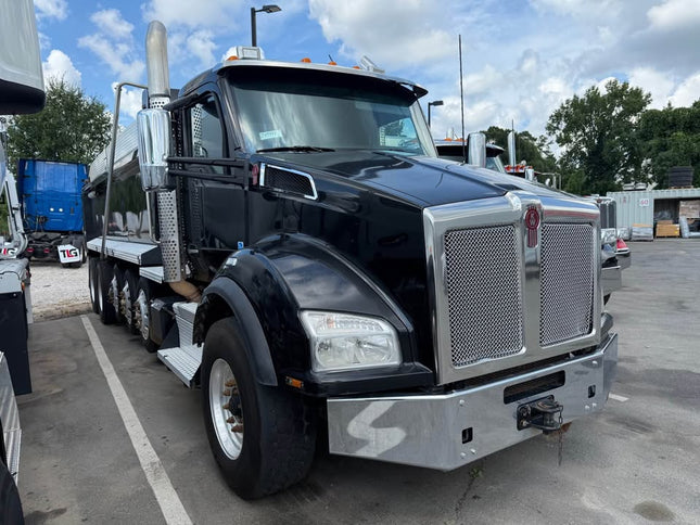 2022 Kenworth T880 Quint Axle Dump Truck $179,950 (Clayton, NC)