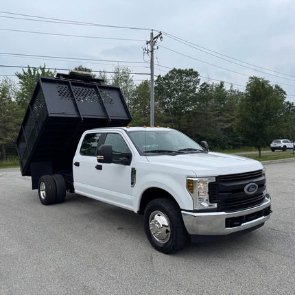 2018 Ford F350 Single Axle Dump Truck $35,500 (Abington, MA)