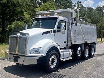 2020 Kenworth T880 Tri Axle Dump Truck $149,950 (Des Moines, IA)