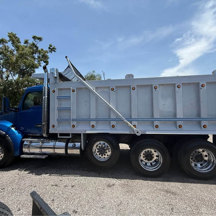 2016 Kenworth T880 Tri Axle Dump Truck $99,999 (Tampa, FL)