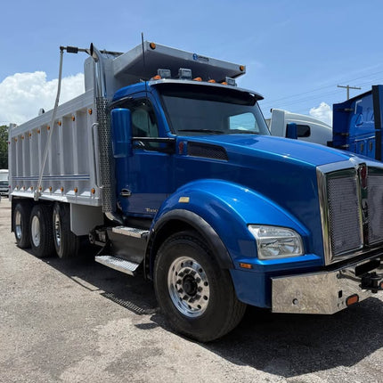 2016 Kenworth T880 Tri Axle Dump Truck $99,999 (Tampa, FL)