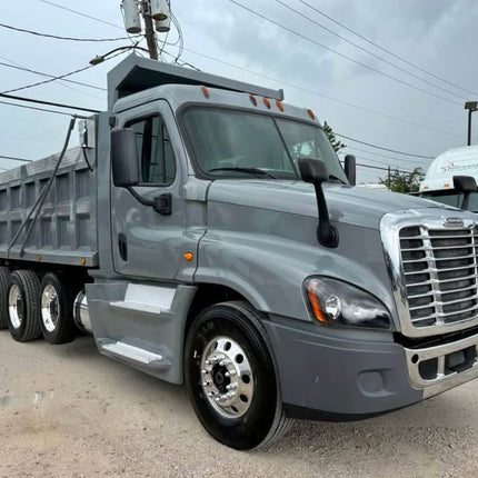 2016 Freightliner Cascadia Triaxle Dump Truck $59,500  (Houston, TX)