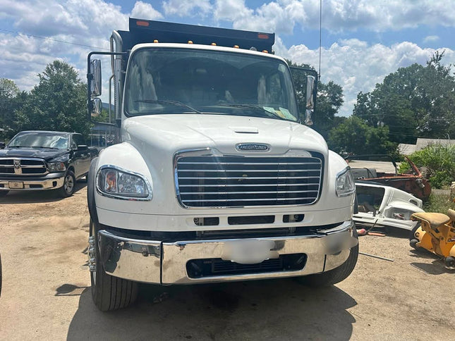 2024 Freightliner Cascadia Tandem Axle Dump Truck $159,999 (Chattanooga, TN)