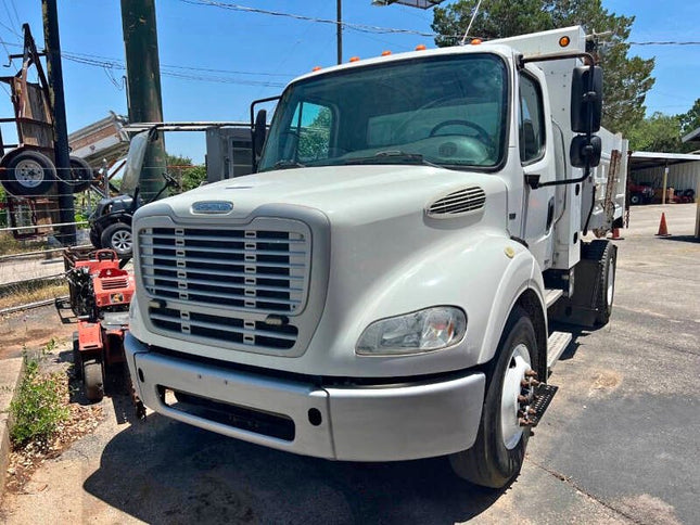 2016 Freightliner M2 Single Axle Dump Truck $24,950 (New Braunfels, TX)