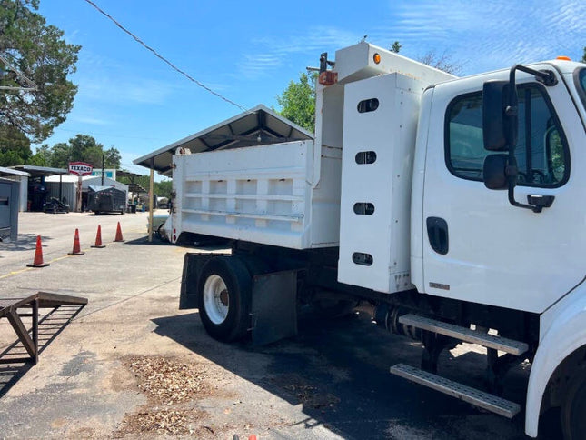 2016 Freightliner M2 Single Axle Dump Truck $24,950 (New Braunfels, TX)