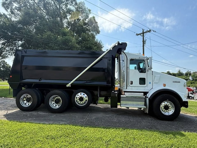 2020 Kenworth T800 Triaxle Dump Truck $169,950 (Belton, MO)