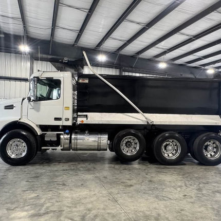 2019 Volvo Tri Axle Dump Truck $124,500 (Pell City, AL)