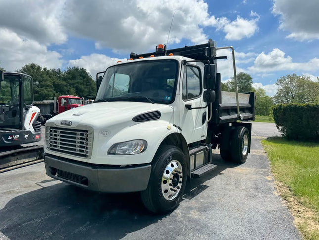 2011 Freightliner M2 Single Axle Dump Truck $38,500 (Kingston, NH)
