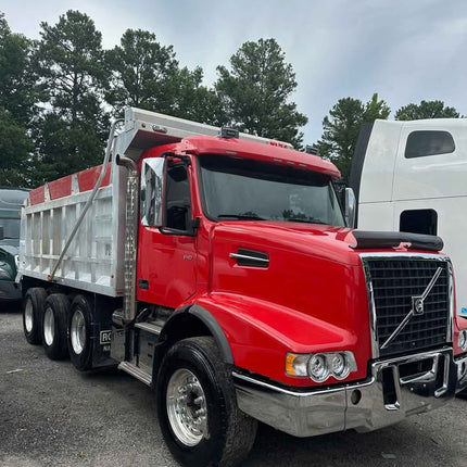 2020 Volvo Tri Axle Dump Truck $115,000 (Atlanta, GA)
