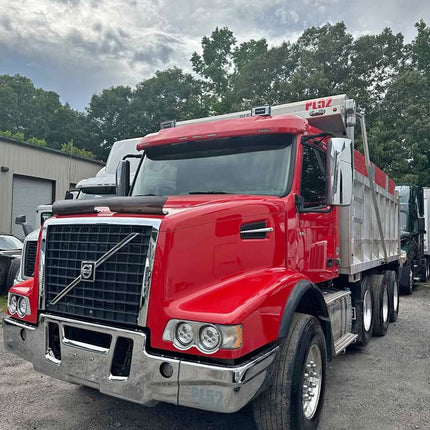 2020 Volvo Tri Axle Dump Truck $115,000 (Atlanta, GA)