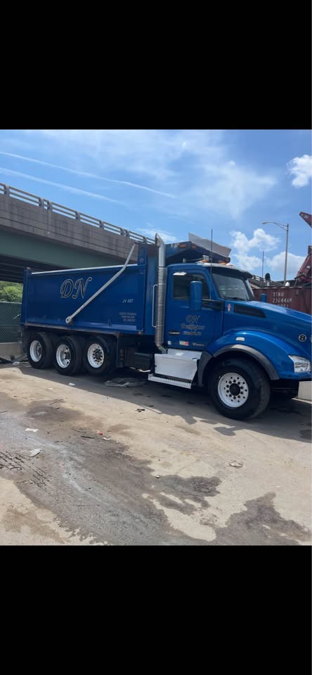 2017 Kenworth T880 Triaxle Dump Truck $113,000 (Bloomfield, NJ)