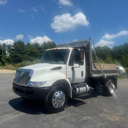 2019 International 4300 Single Axle Dump Truck $64,900 (Kingston, NH)