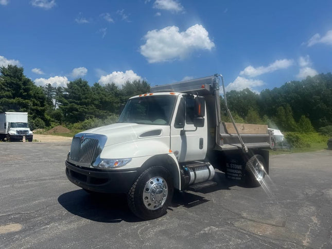 2019 International 4300 Single Axle Dump Truck $64,900 (Kingston, NH)