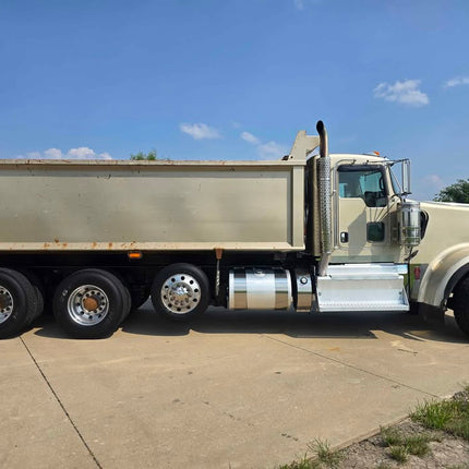 2011 Kenworth W900L Triaxle Dump Truck $99,000 (Mt Juliet, TN)