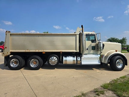 2011 Kenworth W900L Triaxle Dump Truck $99,950 (Chattanooga, TN)