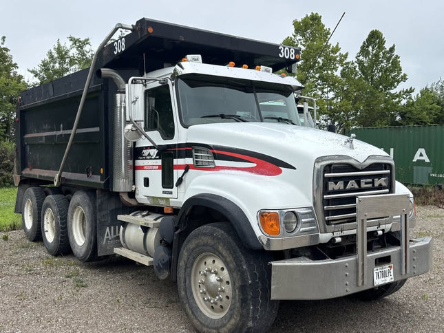 2007 Mack Granite Tri Axle Dump Truck $63,500 (Indianapolis, IN)