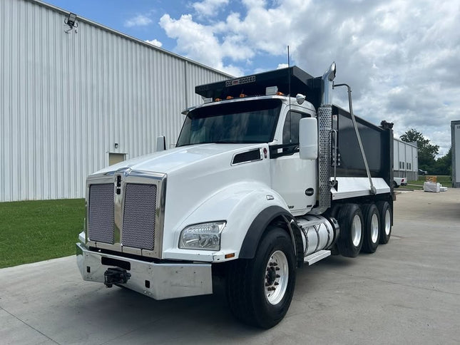 2019 Kenworth T880 Tri Axle Dump Truck $159,950 (Dallas, TX)