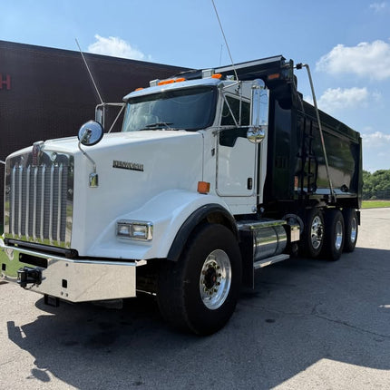 2020 Kenworth T800 Triaxle Dump Truck $179,950 (Nashville, TN)
