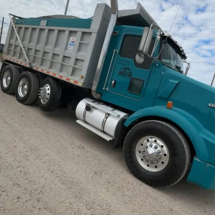 2004 Kenworth T800 Tri Axle Dump Truck $90,000 (Violet, LA)