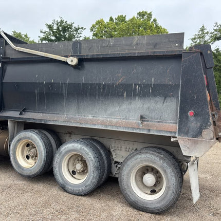 2009 Kenworth T800 Triaxle Dump Truck $81,900 (Indianapolis, IN)
