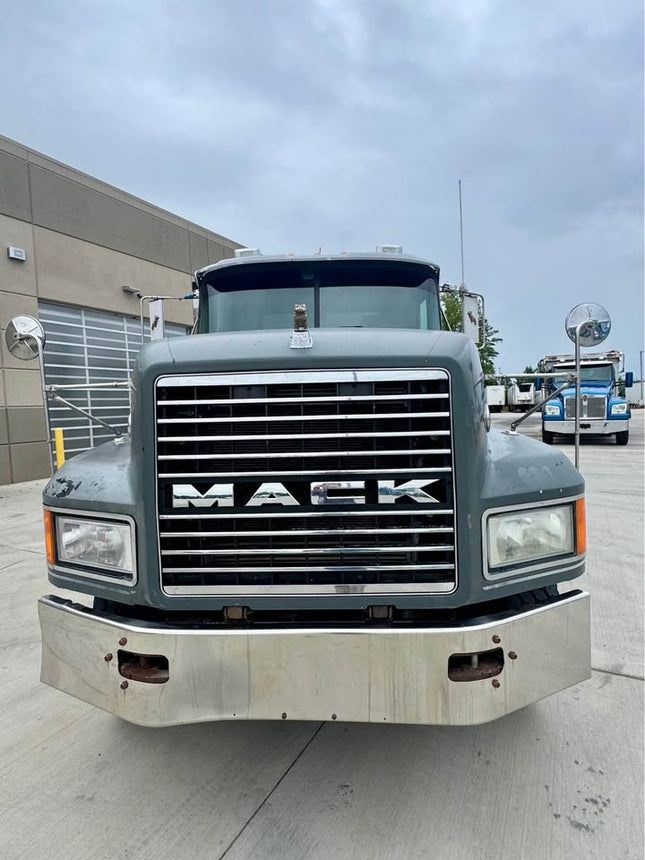 2000 Mack CL713 Quint Axle Dump Truck $45,950 (Fort Mill, SC)