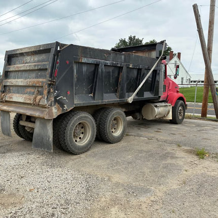 2007 Kenworth T800 Tandem Axle Dump Truck $65,000 (Hazelwood, MO)