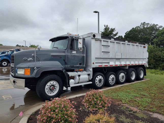 2000 Mack CL713 Quint Axle Dump Truck $47,950 (New Bern, NC)