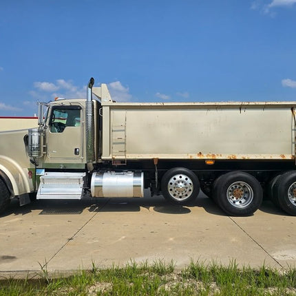 2011 Kenworth w900L Tri Axle Dump Truck $99, 950 (Des Moines, IA)
