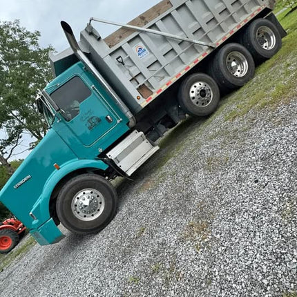 2004 Kenworth T800 Tri Axle Dump Truck $90,000 (Violet, LA)