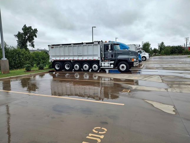2000 Mack CL713 Quint Axle Dump Truck $47,950 (New Bern, NC)