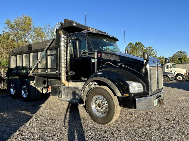 2017 Kenworth T880 Tandem Axle Dump Truck $89,950 (Gainesville, GA)