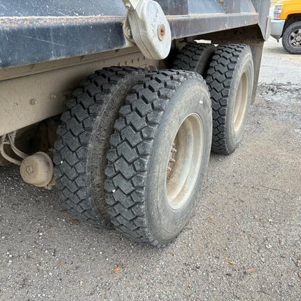 2007 Kenworth T800 Tandem Axle Dump Truck $65,000 (Hazelwood, MO)