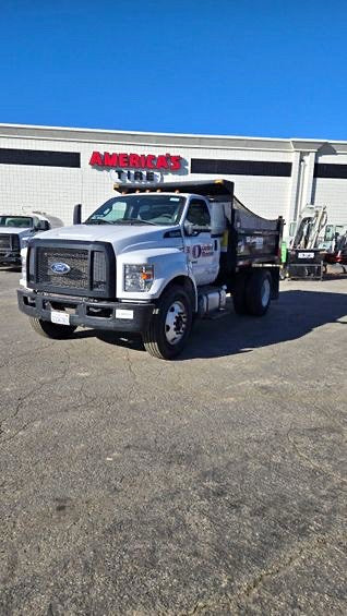 2019 Ford F750 Single Axle Dump Truck $55,000 (Modesto, CA)