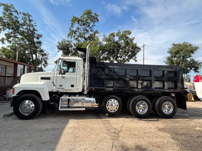 2018 Mack Pinnacle chu613 Triaxle Dump Truck $71,500 (Houston, TX)
