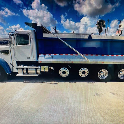 2015 Freightliner Cascadia Quad Axle Dump Truck $98,850 (Houston, TX)