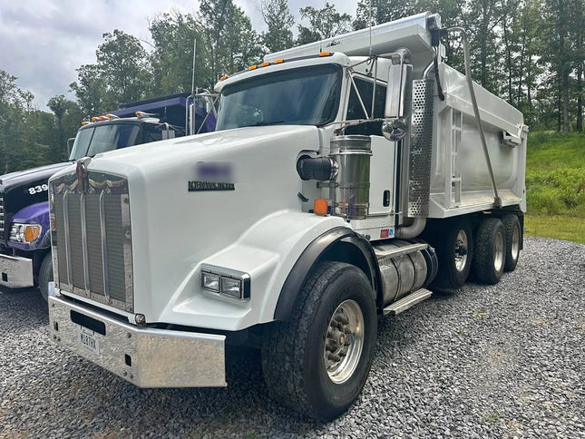 2017 Kenworth T800 Triaxle Dump Truck $144,999 (Chattanooga, TN)