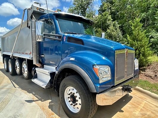 2020 Kenworth T880S Quad Axle Dump Truck $144,950 (Chattanooga, TN)