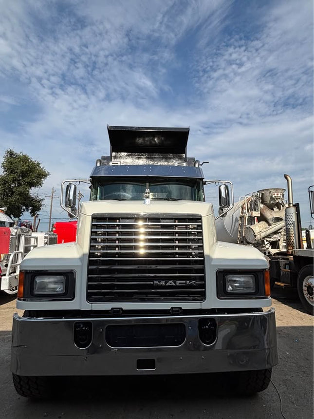 2018 Mack Pinnacle chu613 Triaxle Dump Truck $71,500 (Houston, TX)
