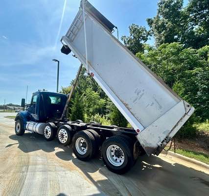 2020 Kenworth T880 Quad Axle Dump Truck $124,950 (Fort Mill, SC)